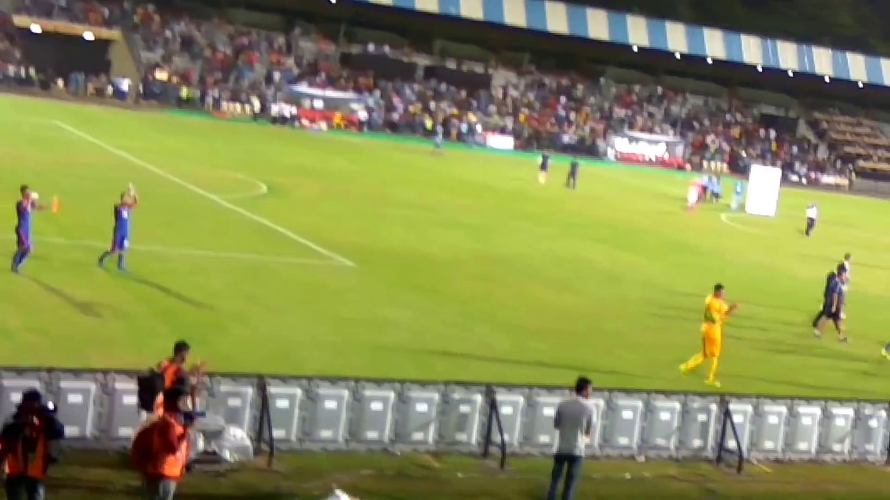 Football Fans Chanting India India - Amazing  Crowd Reactions  FULL HD