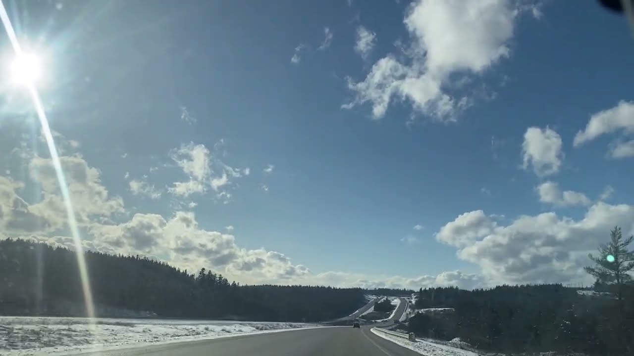 Driving on highway after a snowfall 🇨🇦