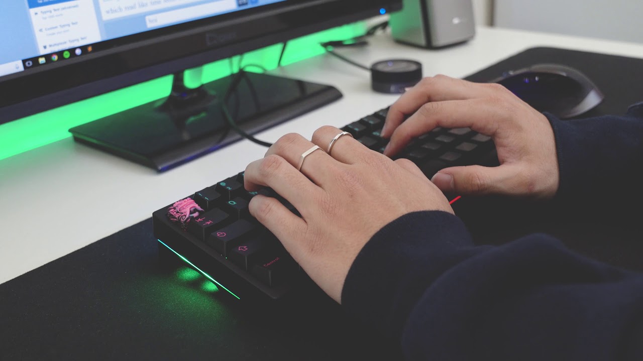 Duck Eagle v2 with lubed 52g Vintage Blacks Typing Sounds