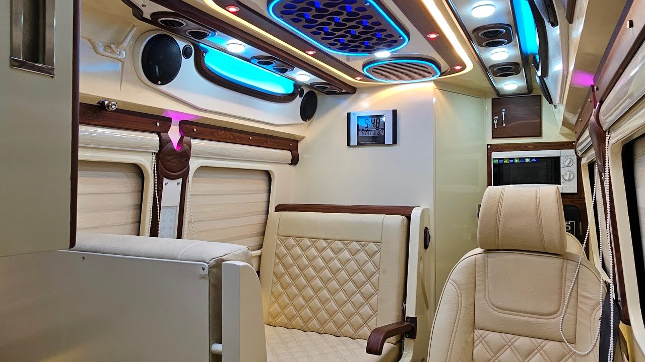NEW MINI CARAVAN IN FORCE TRAVELLER 3350 MODEL, SUN ROOF, HYDROLIC LIFT STAGE AND CONVERTED BED. 95