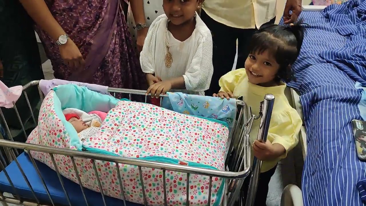 Elder sister's reaction when she saw her younger sister for the first time