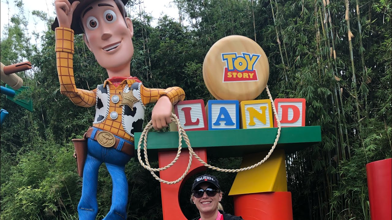 Slinky Dog Dash Full Ride At Night