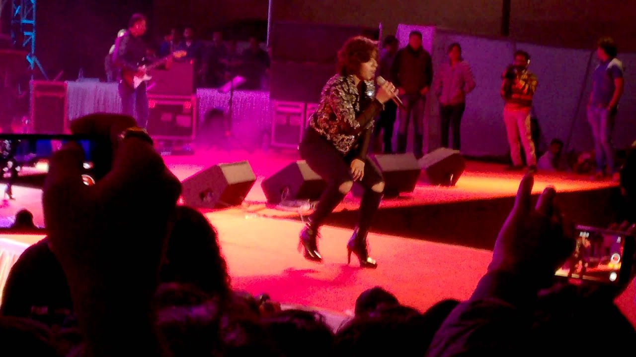 Shiela- Sunidhi Chauhan live at IIM Ahmedabad Part 2/2