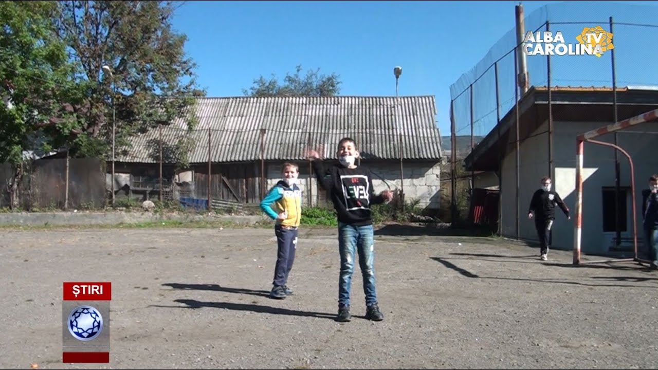 Asociația Pakiv ajută școala din Bistra