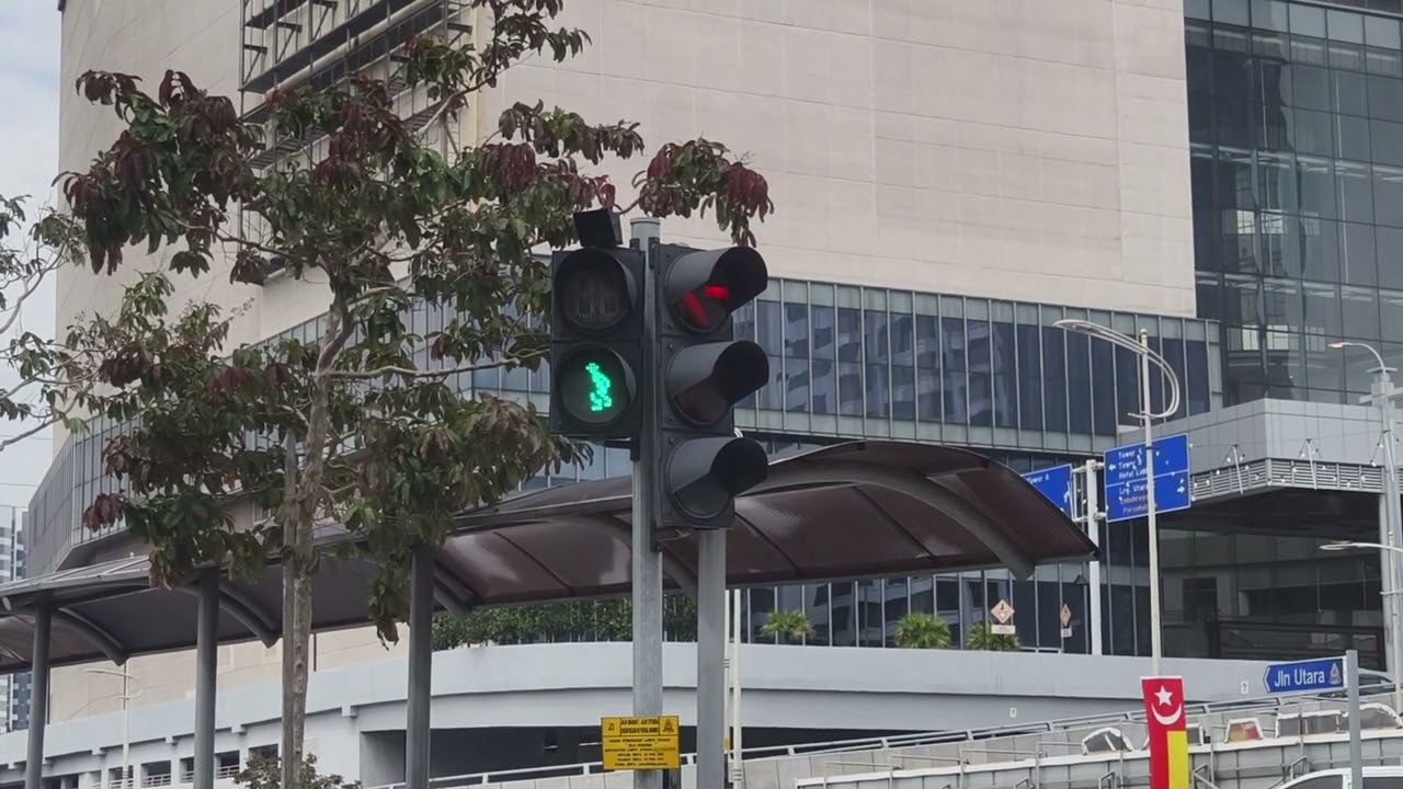Traffic Light Sound - Jalan Barat, Federal Highway, Kuala Lumpur, Malaysia