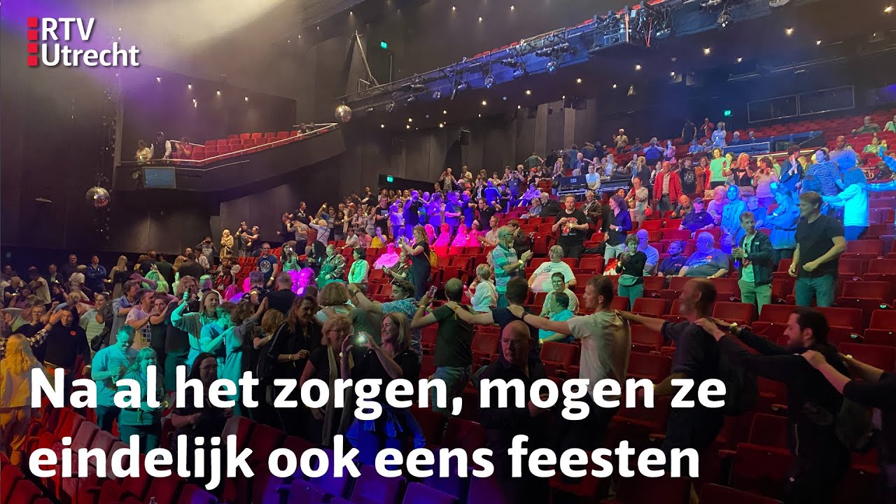 Zorgmedewerkers in het zonnetje gezet tijdens groot feest in  Beatrixtheater  | RTV Utrecht