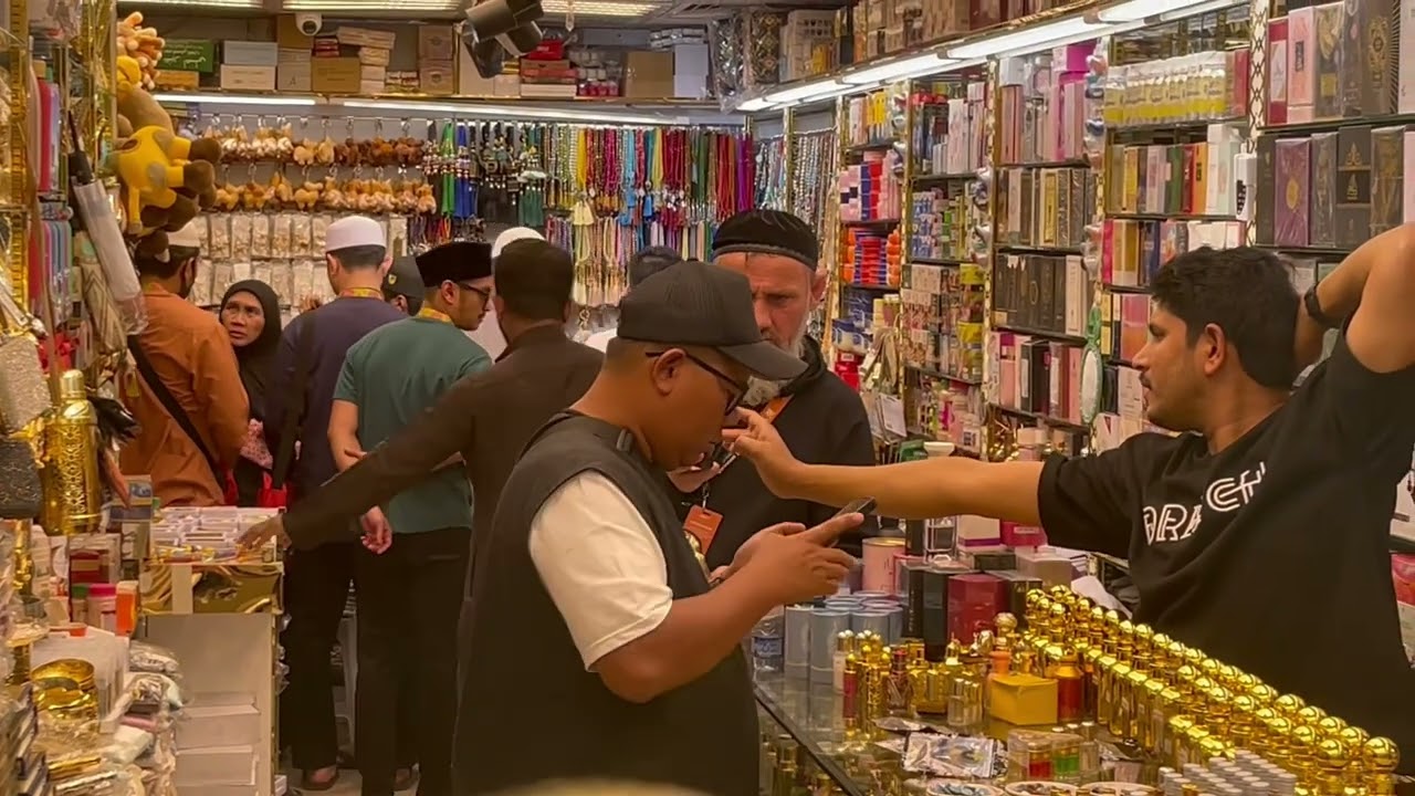 Zara Goes To See Kaabah Again : Umrah With Dar El-Ehsan E-82 Videoclip 74 (2 Dec 2025) 2:12pm