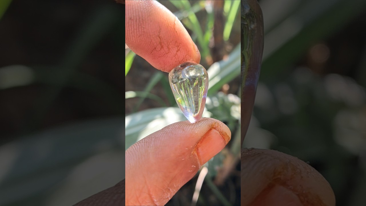 Crystal Glass Se Banaya Gaya Ek Sundar Art Piece