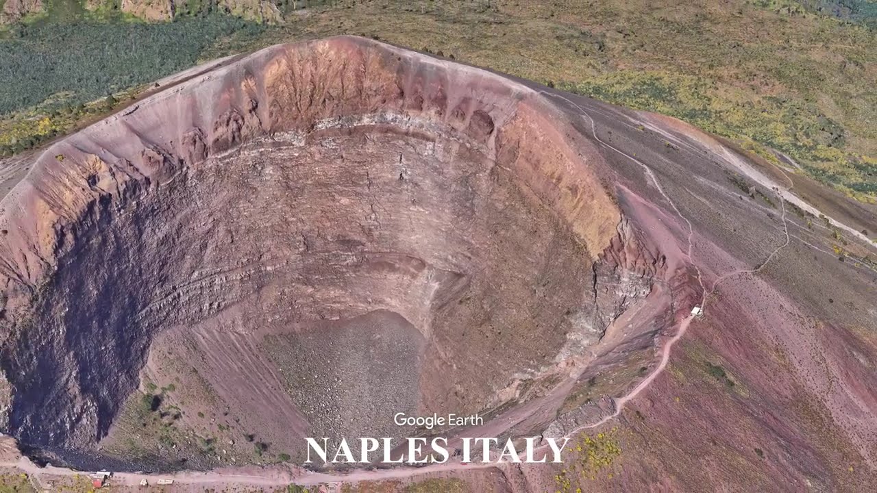 Naples Italy - Geography of a Volcanic Coastal City