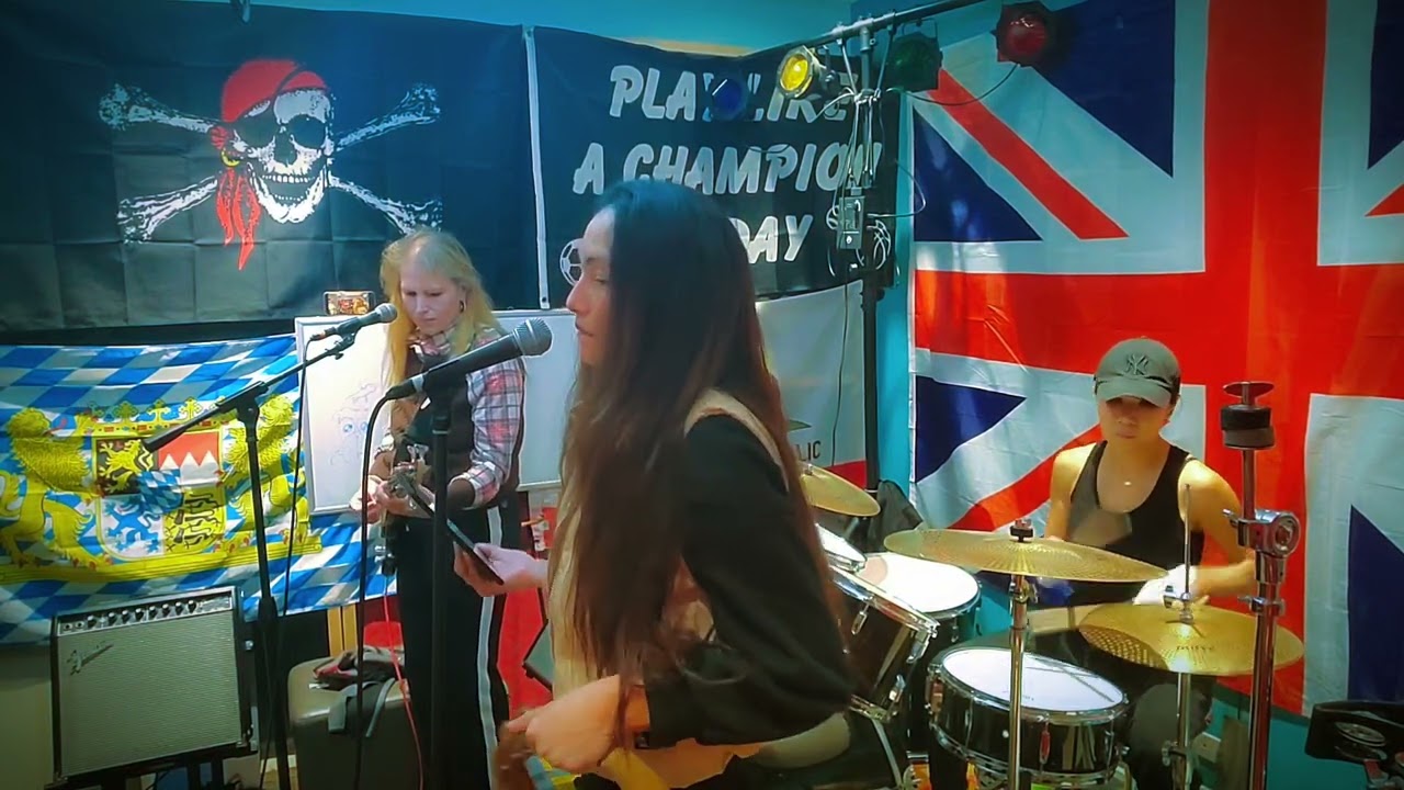 Rehearsal session 30: 