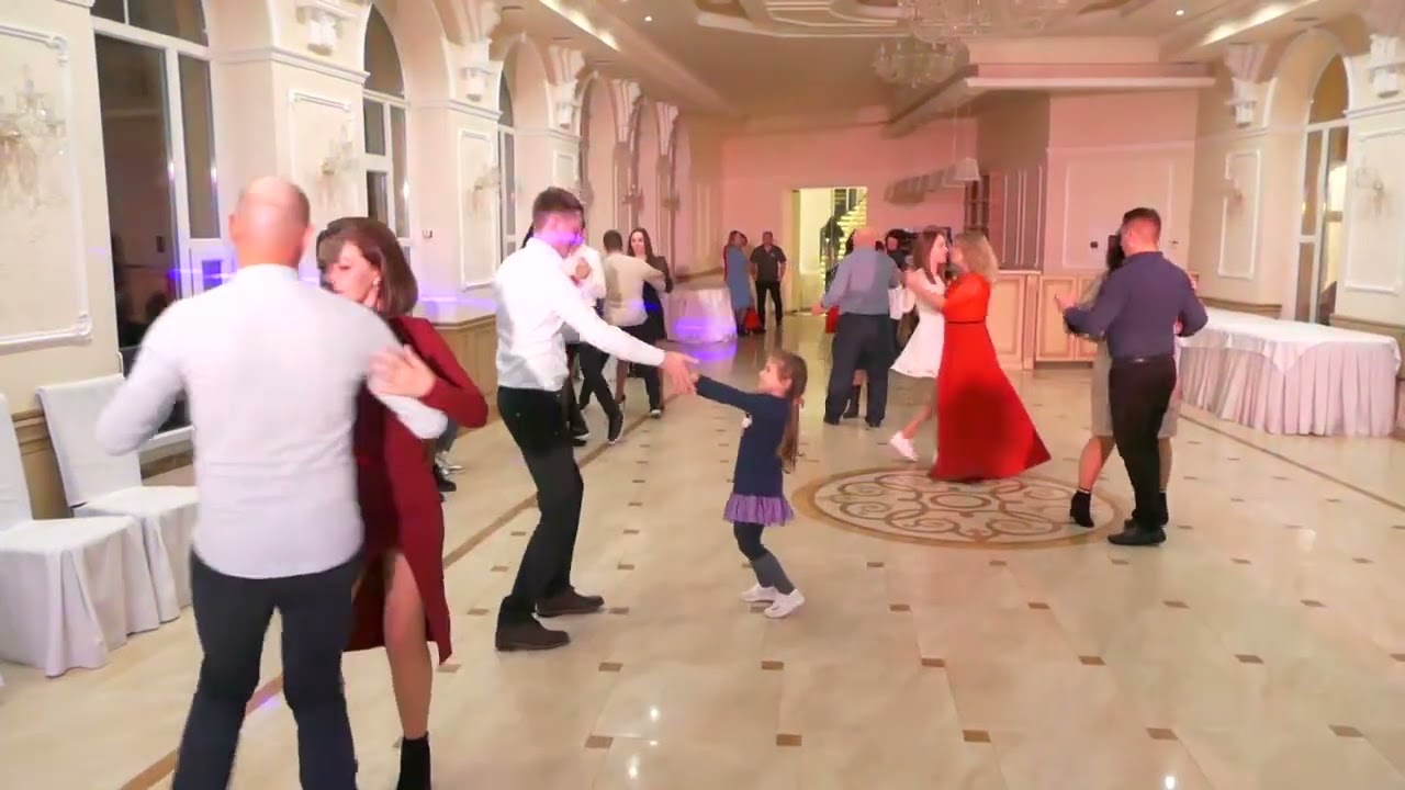 ТЕЧЕ ВОДА З ПІД ЯВОРА