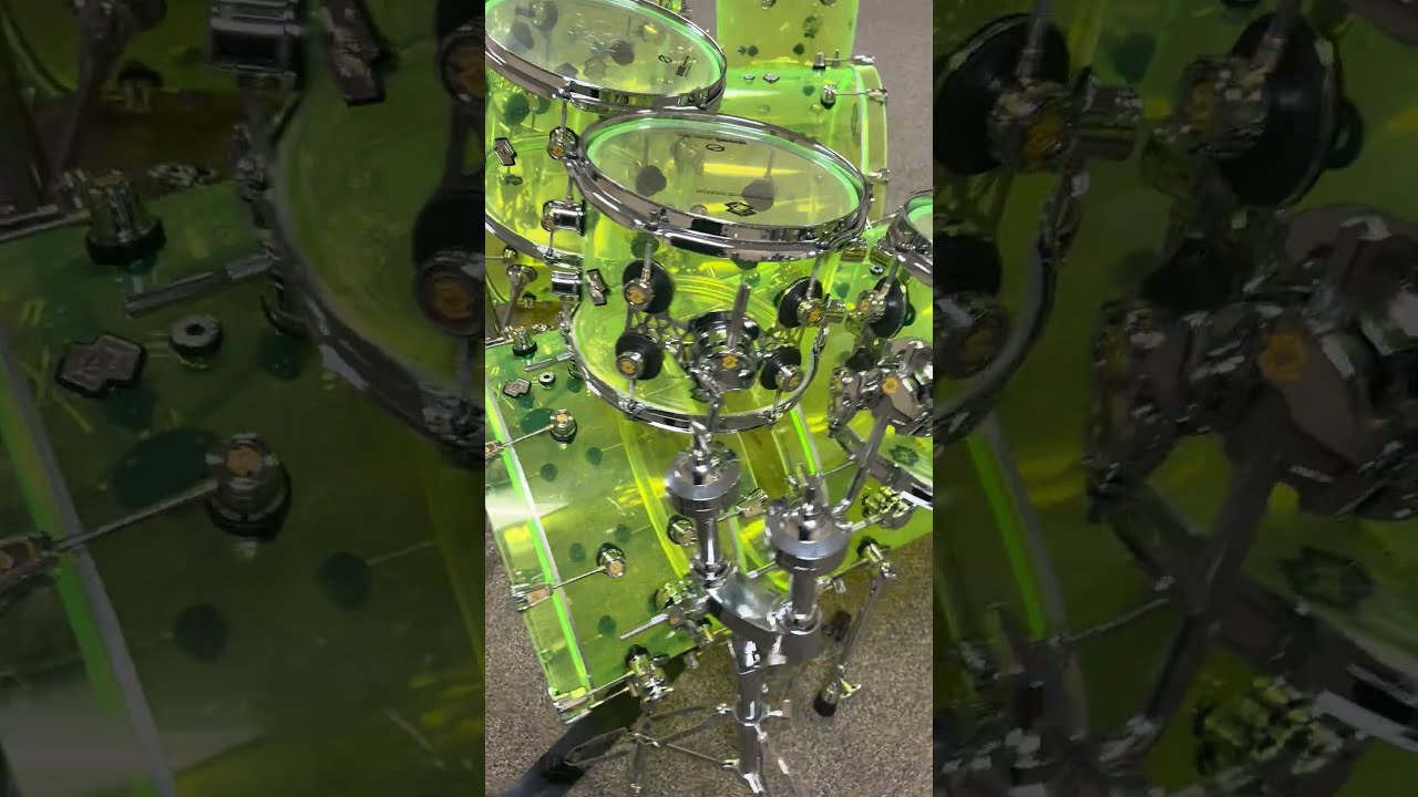 🔥SOUNDWAVE MASTER FUSION SERIES FLUORESCENT GREEN SPECIAL BUILD Available at rldrums.com 