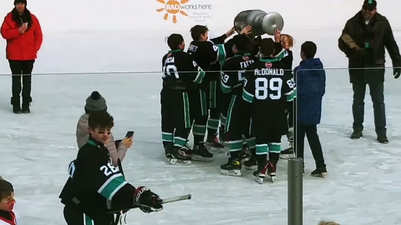 2022 winter classic Stanley cup presentation 