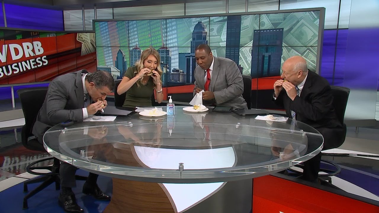 WDRB News Team Tries New Pickle Sandwich From Boone's Deli