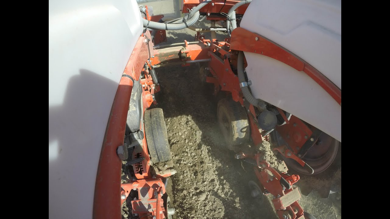 GoPro Corn Seeding: JOHN DEERE 6110 + KUHN Maxima 2TT