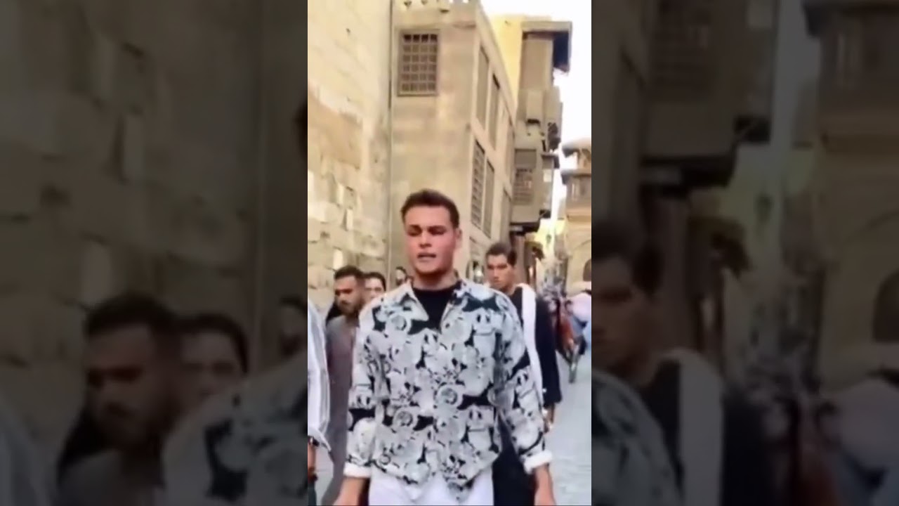 A young man walks through Egypt, reciting the Qur&rsquo;an, clearing the rust from ears and winning hearts