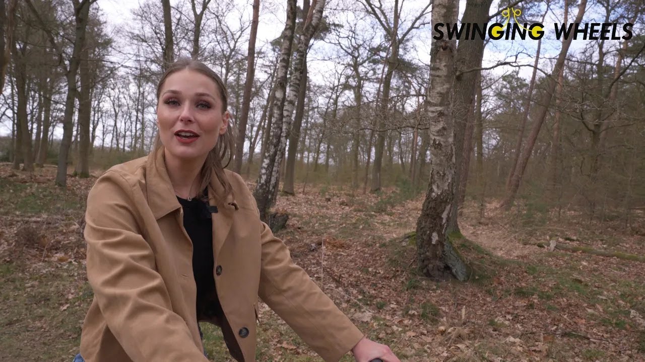 Radfahren mit den Double Twelves, den Stützrädern für Erwachsene von Swinging Wheels