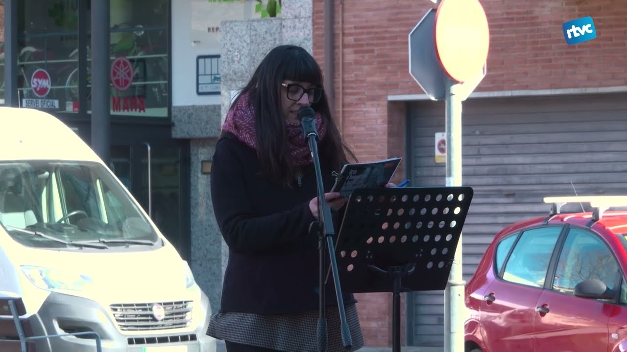 Cardedeu recorda les víctimes de la Guerra Civil amb un acte d'homenatge davant del memorial