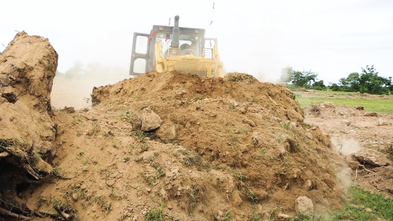 Best Strong Dozer D60P Pushing Soil & To Build a Main Canal System For Flood Drainage