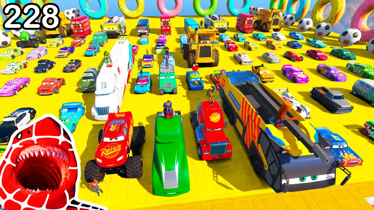 SPIDER-MAN GTA V Mods Stunt Car Racing Challenge DISNEY CARS MCQUEEN AND FRIENDS MEGA RAMP ep 228