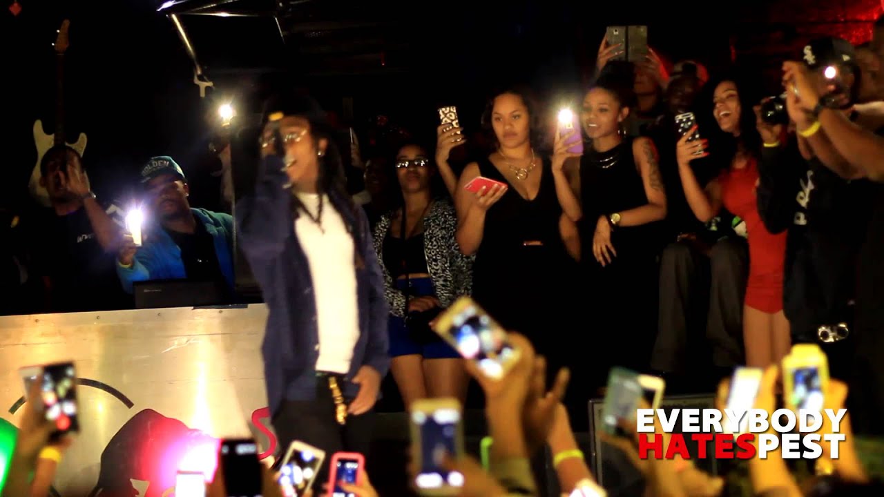 Jacquees performs Persian Rugs at School of Rock