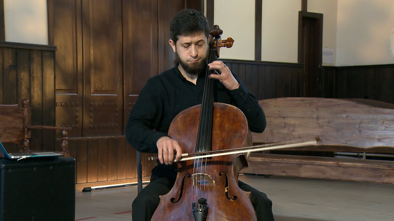 Музы на карантине. Солист симфонического оркестра Ленинградской области Игорь Ботвин (виолончель).