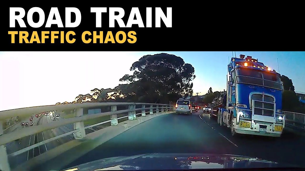 Road train traffic chaos 😬