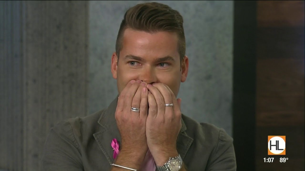 TV host tries out the latest beauty trend, Lash Glue Lips | HOUSTON LIFE | KPRC 2
