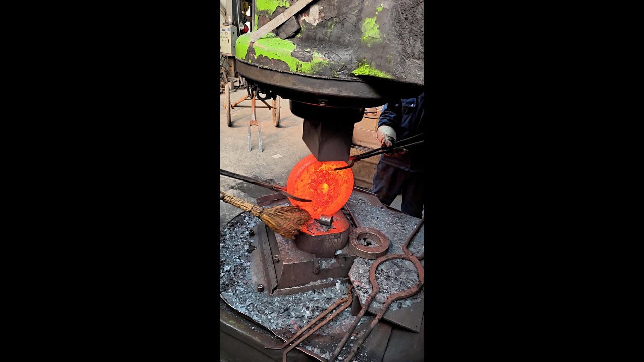 Inside the forging factory Free Forging Steel Process #forging #manufacture #factory #blacksmith