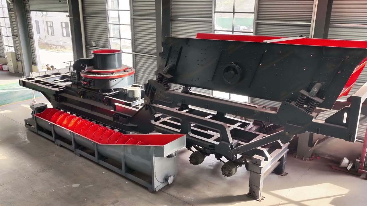 Mobile crushing station#mobilecrusherprice#crusher #rockcrusher #crushing#crushersite#machine