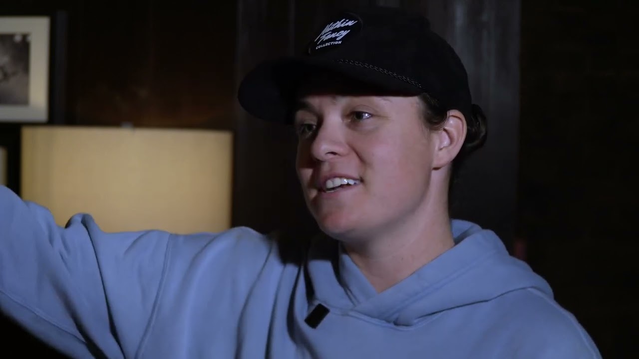 Front Row Phyllis at Joes Live interview with Lily Rose