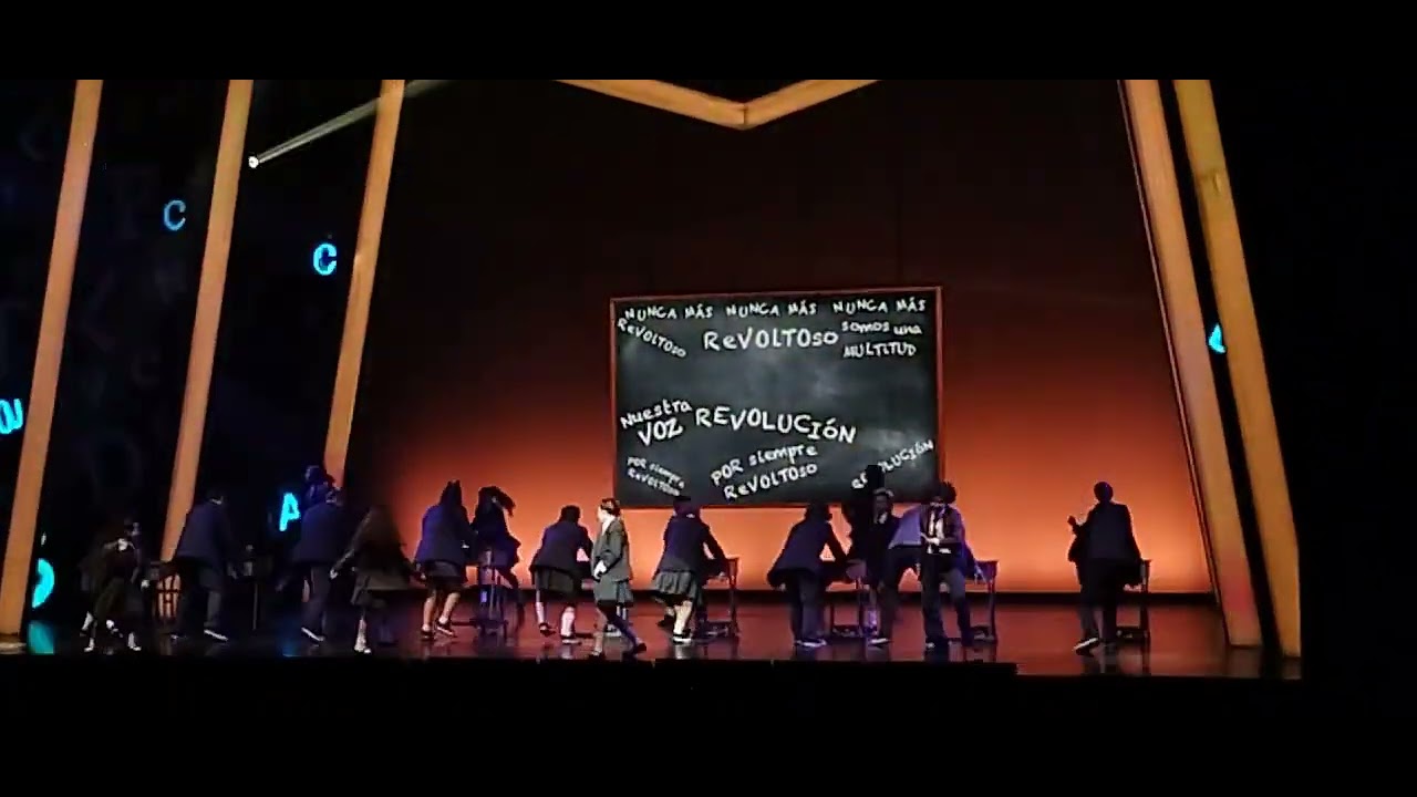 REVOLTOSOS, Matilda el Musical, Victoria Vidal (MATILDA) Dante Barbera (Bruce) @vickitavidal