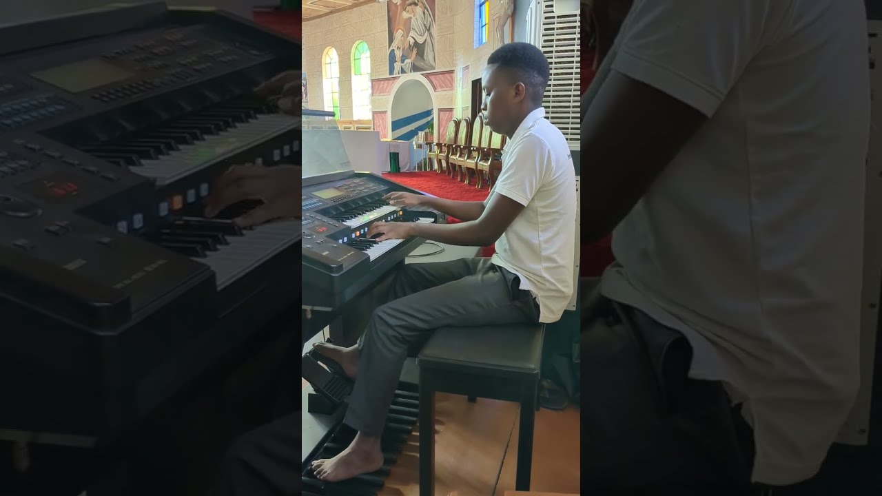 SALAMU MAMA WA MWOKOZI  By M.B.Syote Played By Meela Costerntine #youtube #piano #trending