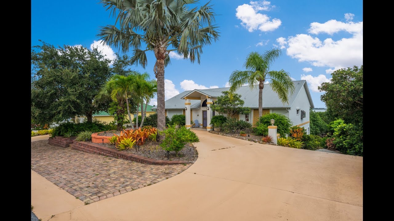 4253 NE Skyline Dr, Jensen Beach, FL 34957