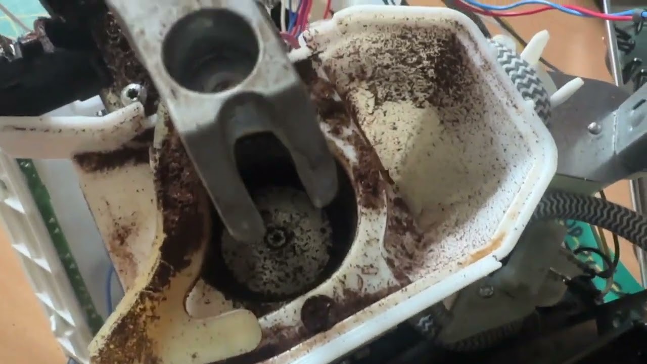 Démontage nettoyage Machine à café Krups Quattro Force   HD 720p