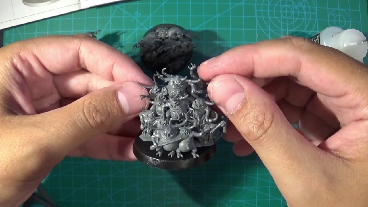 Warhammer: Assembly Daemons of Nurgle Nurglings