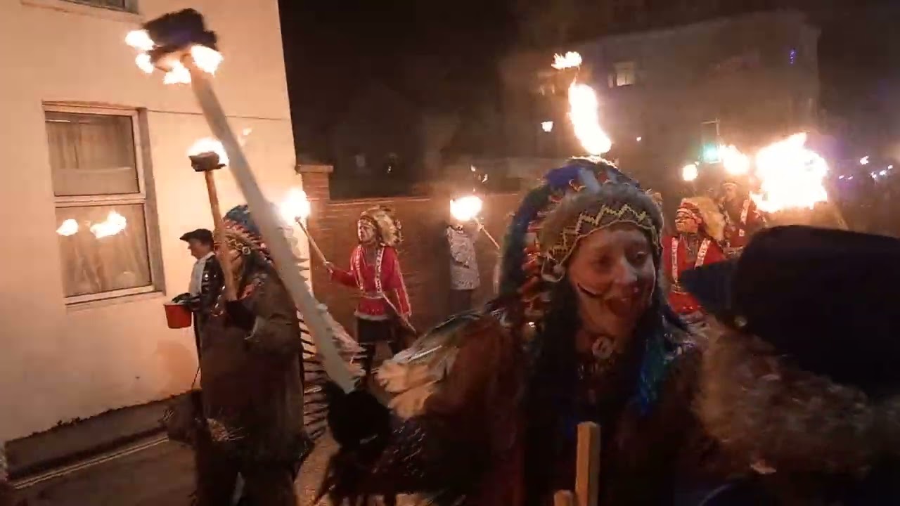 Lewes bonfire and Fireworks Parade 2023