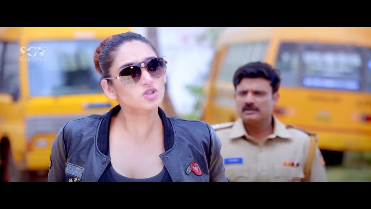 ಹೆ*ಣ ನೋಡುದ್ರೆ ವಾಂತಿ ಮಾಡ್ತಿರ , ಹಣ ನೋಡಿ ಬಾಯಿ ಬಿಡ್ತೀರ  - MMCH Movie Part 02 - Kannada Scenes