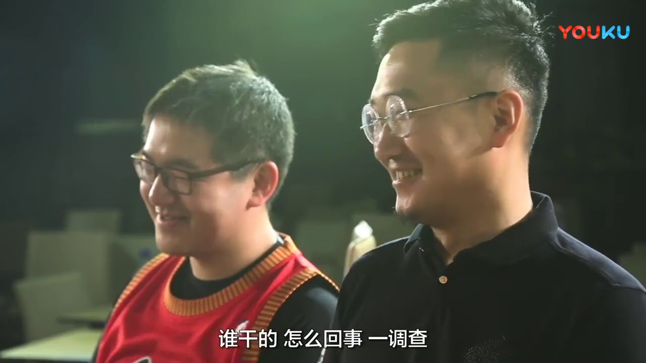 袁腾飞：与中国结缘的第一艘航母，聊一聊海上碰碰车墨尔本号