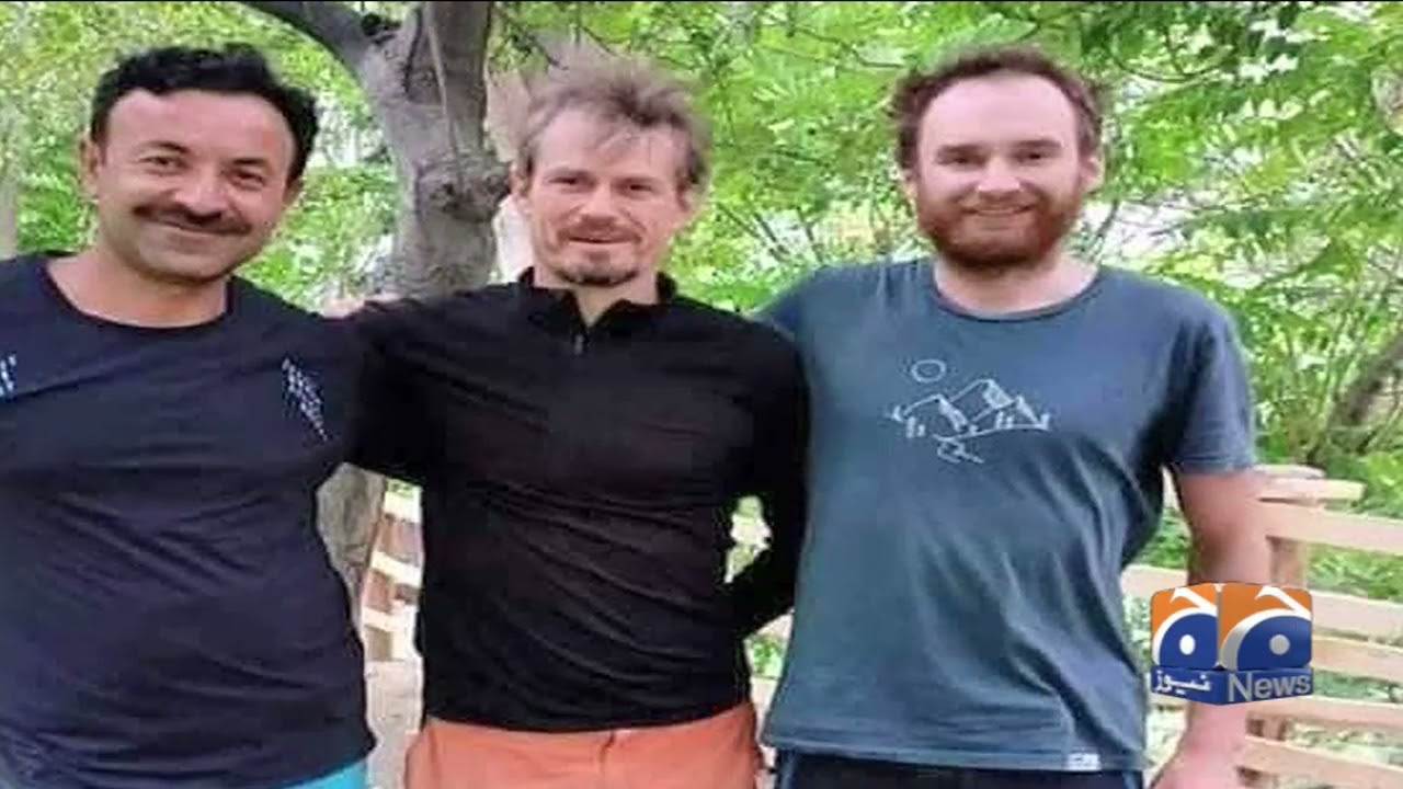 Army helicopter rescues three stranded mountaineers from Rakaposhi