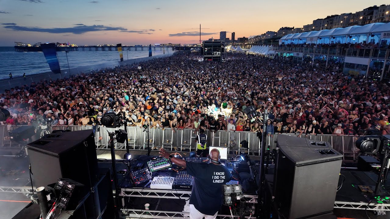 Carl Cox Birthday Gig - On The Beach at Brighton (watch in 4K!)