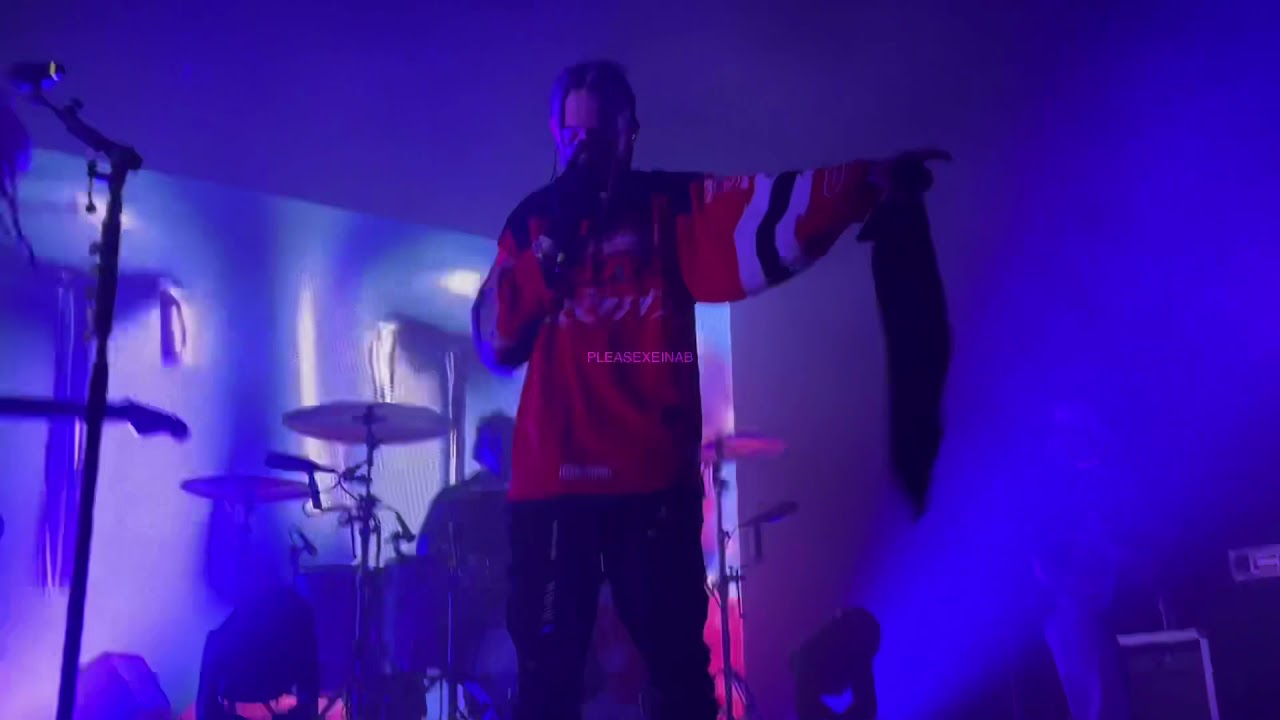 CHASE ATLANTIC - “ESCORT” (Live) | BID DETROIT