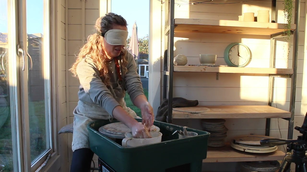 Great Pottery Throw Down Challenge - Week 2 - Throwing 3 x Nesting Bowls...Blindfolded!