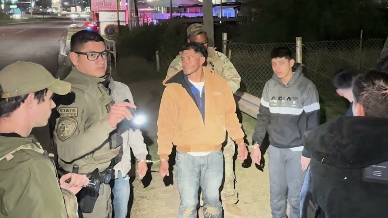 Soldiers catch migrants who were using anti-tracking techniques