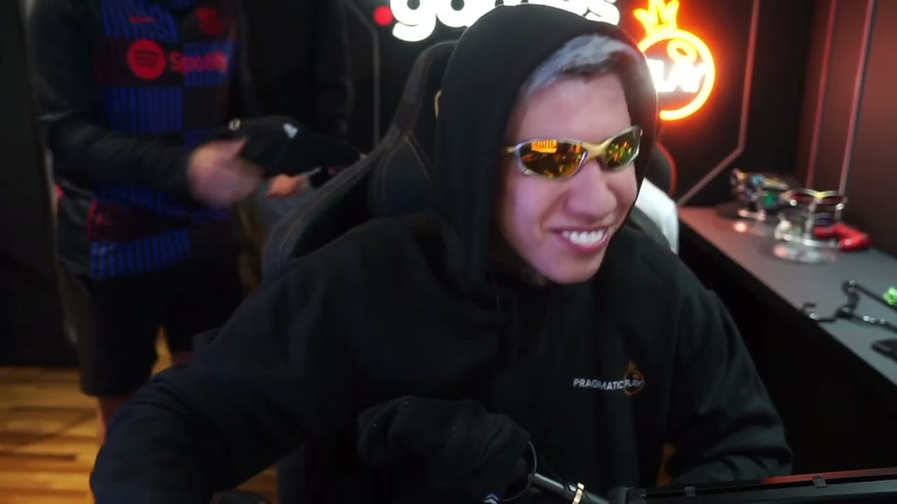 YURI22 NA ÚLTIMA LIVE COM MURILINHO FORRANDO