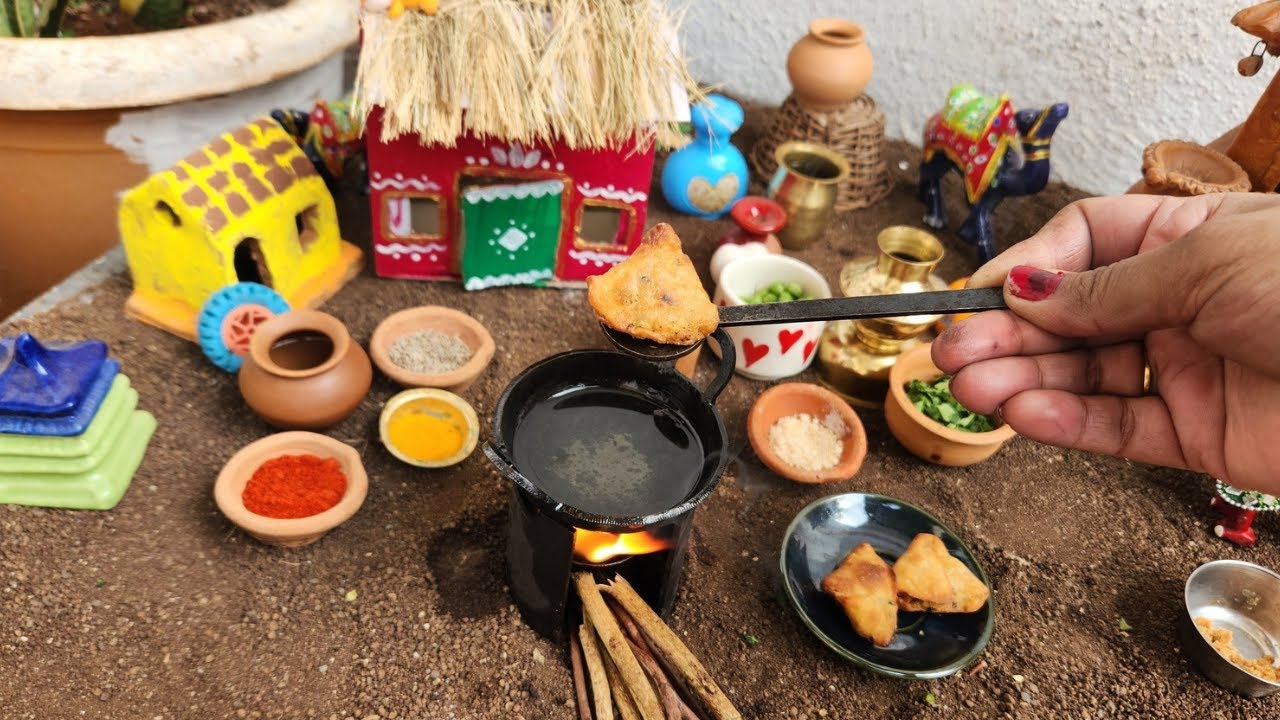 Samosa | Street Style Samosa | Teeny Tiny Bites | Miniature Samosa