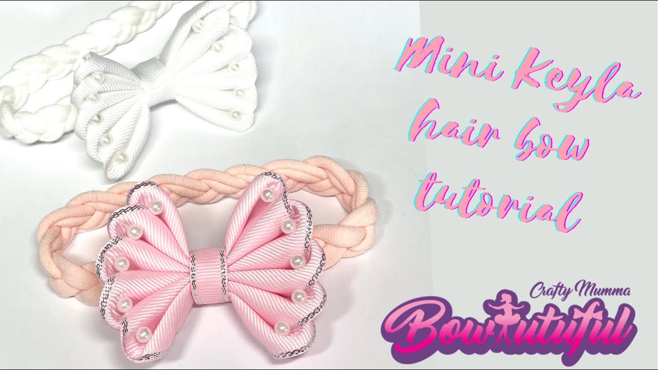 Mini Keyla hair bow tutorial on a headband. Headband tutorial. How to make hair bows. Laço de fita