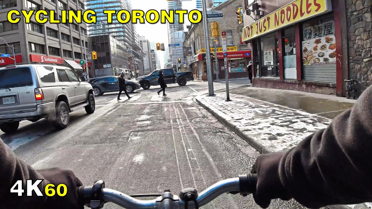 Cycling in -5°C on Yonge Street Toronto - December 17, 2020