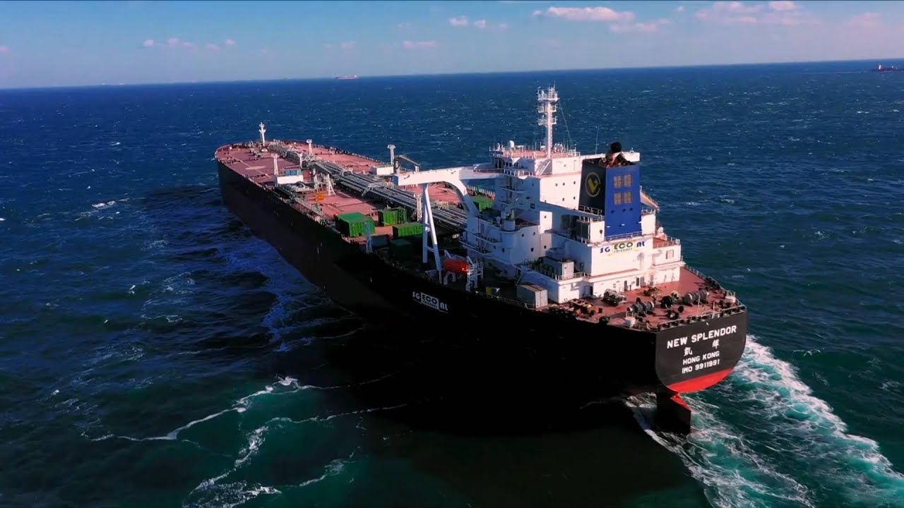 GLOBALink | Energy-efficient crude oil tanker delivered in NE China