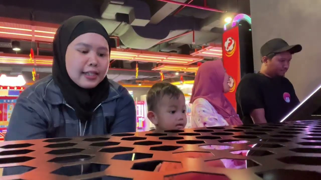 Seharian nikmatin weekend bareng Manda jelajahi timezone, melawai dan kilang Balikpapan